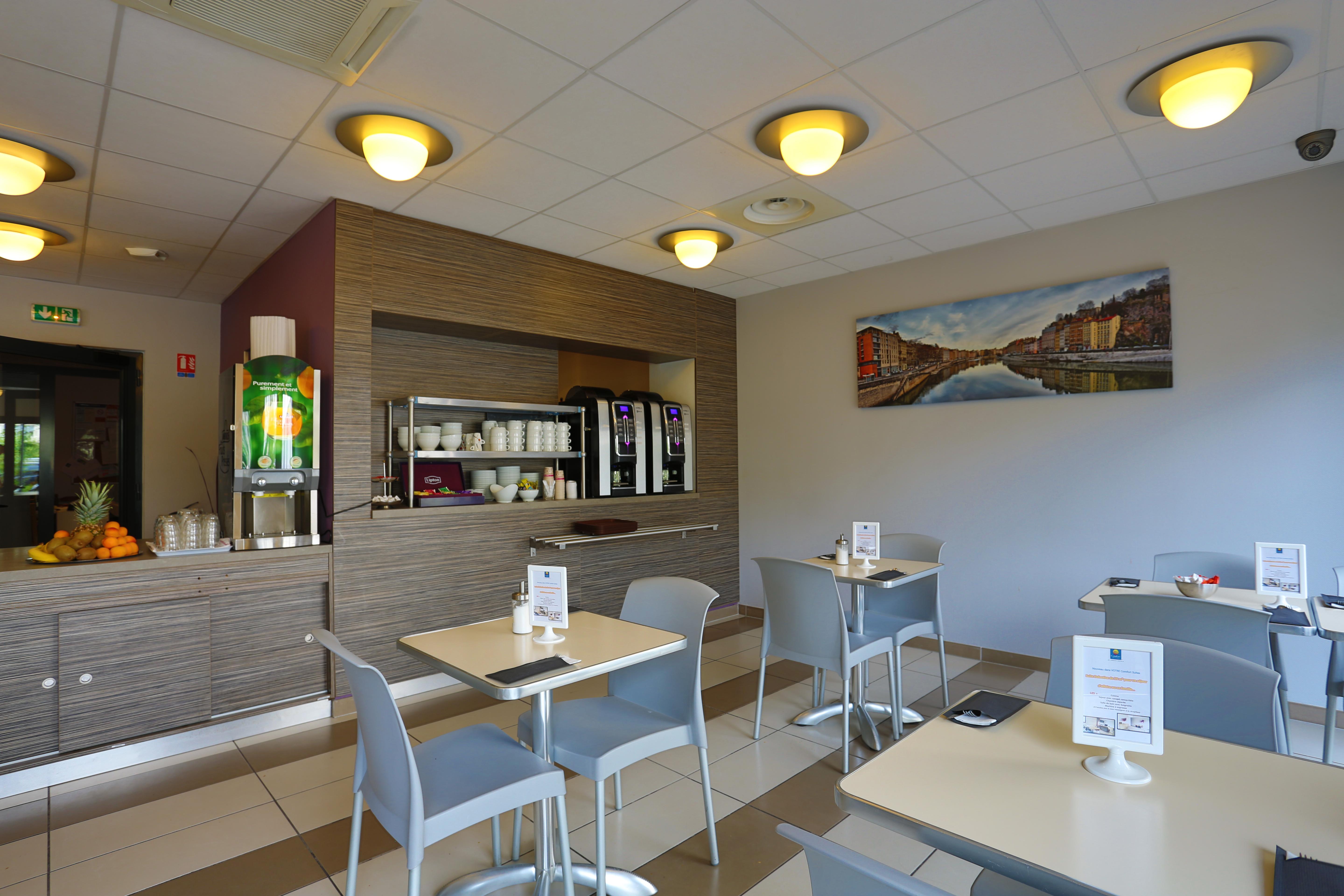Eastlodge Lyon Est Eurexpo Saint-Priest  Restaurant photo